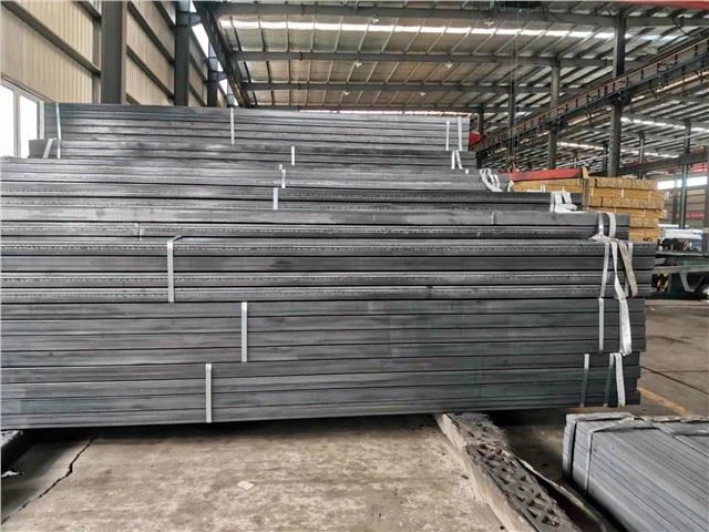 פלדה מבנית מרותכת ASTM A500 קטעים חלולים ברזל צינור מרובע
